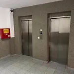 One Lux Apartment *