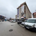 One Lux Apartment *